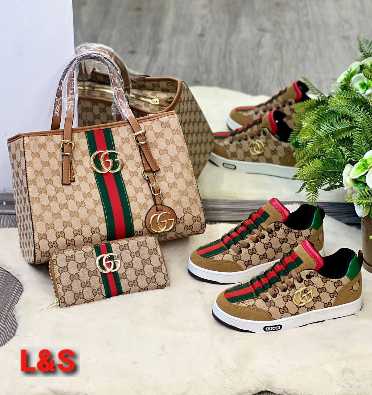 Sac, chaussures et portefeuille GG