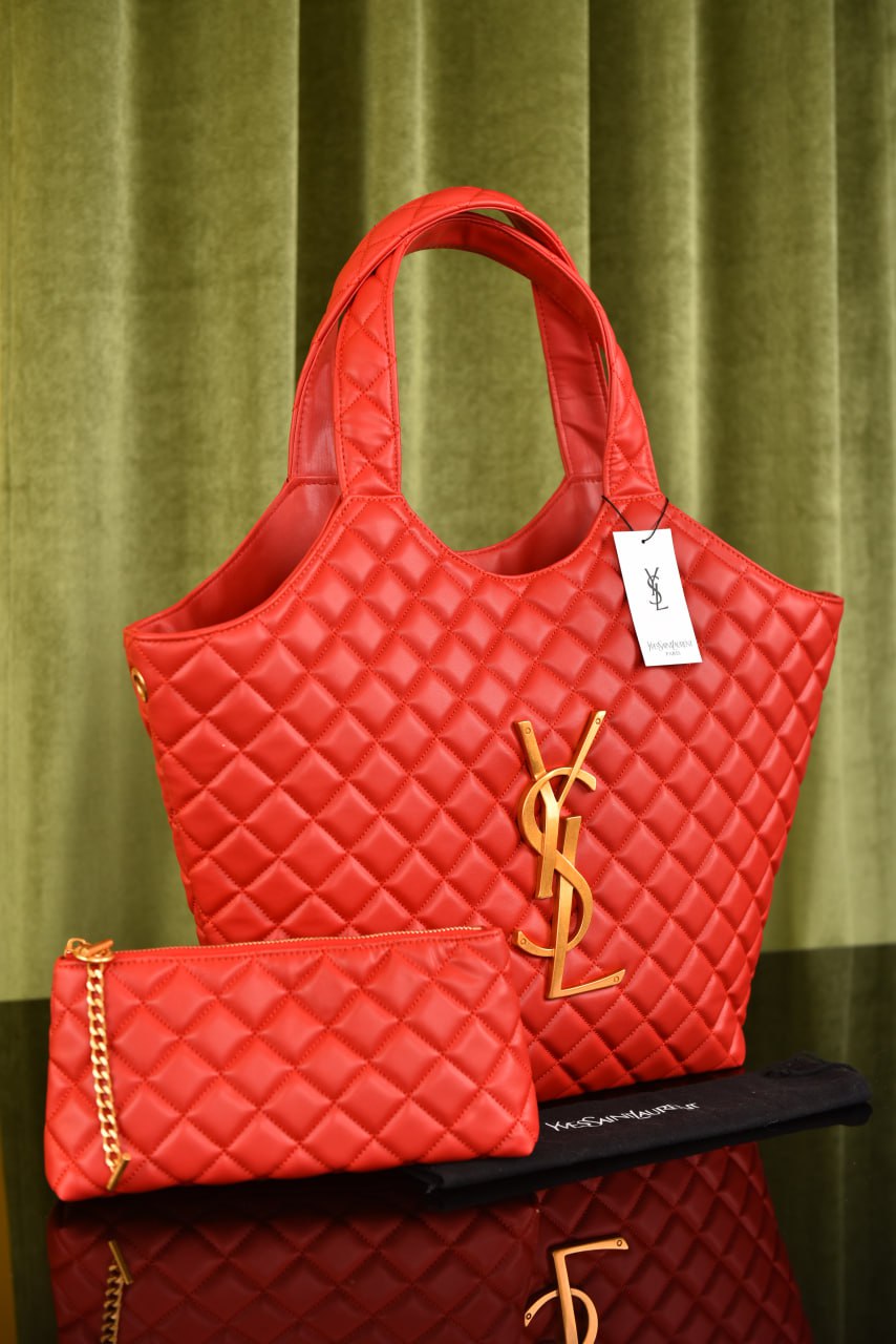 Icare Maxi Shopping Bag aus gestepptem Leder