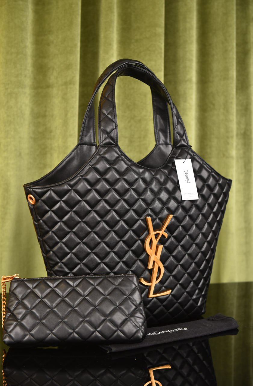 Icare Maxi Shopping Bag aus gestepptem Leder