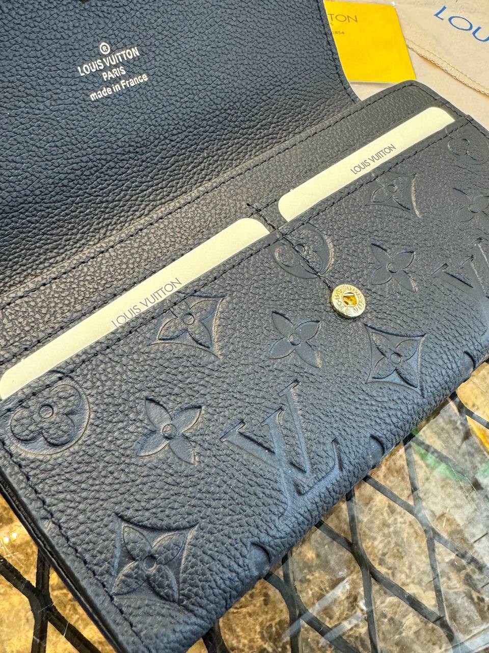 L - Portefeuille Sarah en cuir (noir)