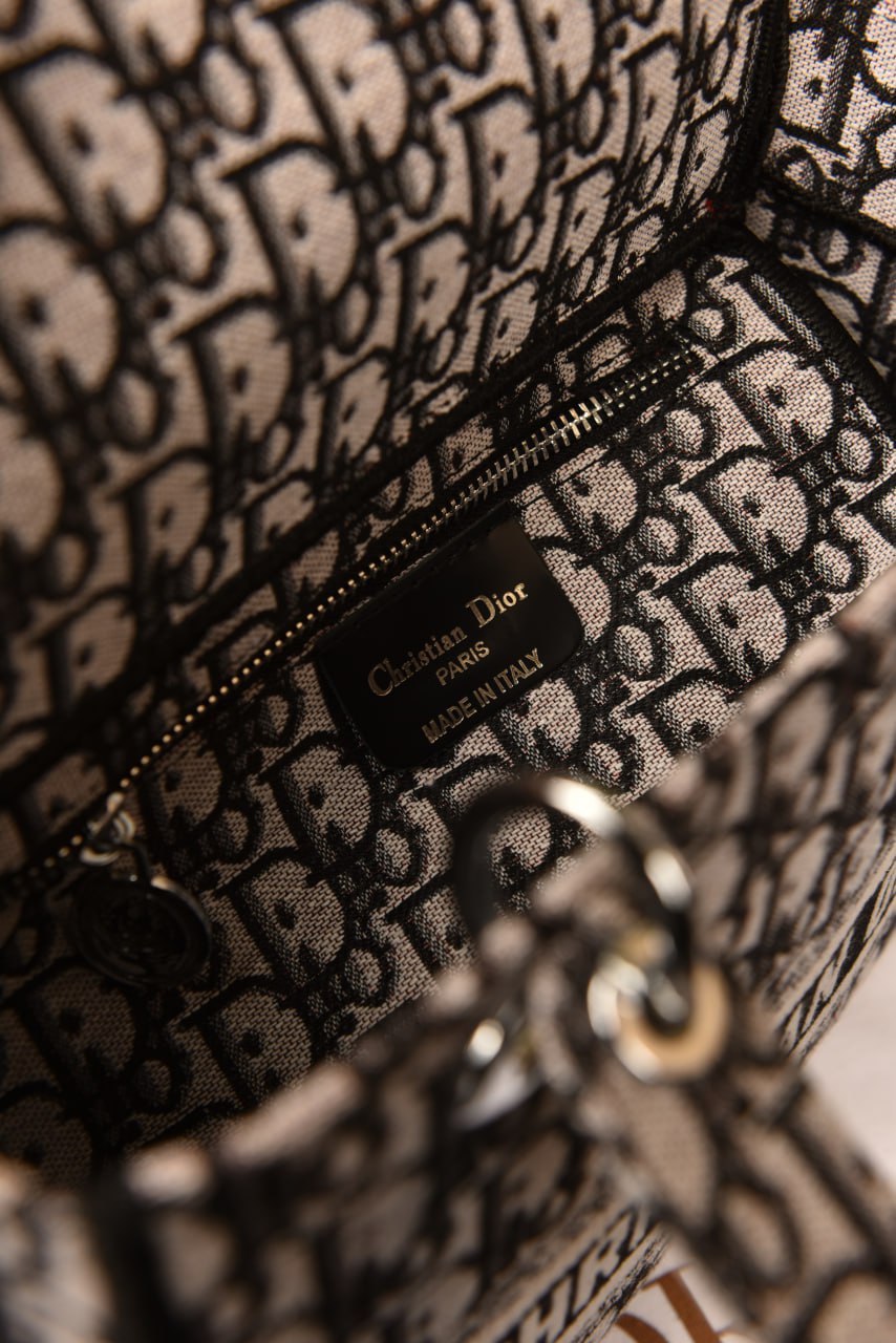 CD-Lady-CD-Tasche
