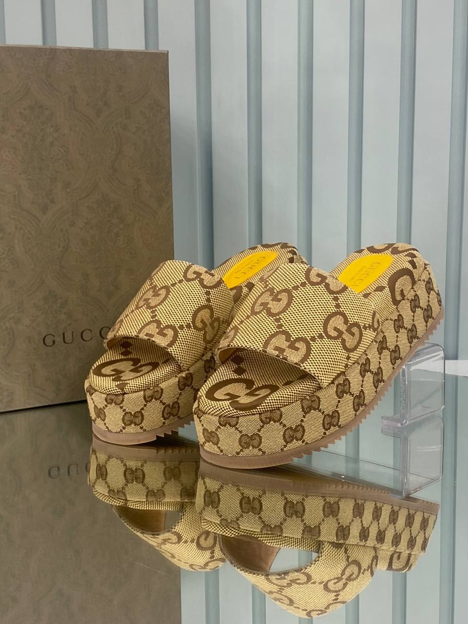 Plateforme à talons compensés GG