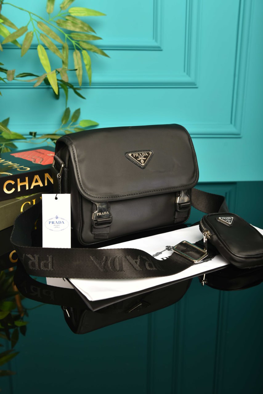 PRD - Tasche aus Nylon und Saffiano-Leder mit Riemen
