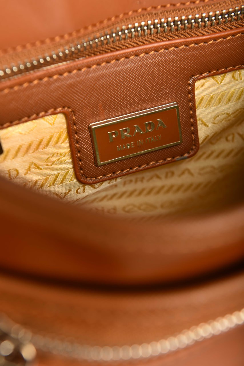 PRD - Tasche aus Nylon und Saffiano-Leder mit Riemen