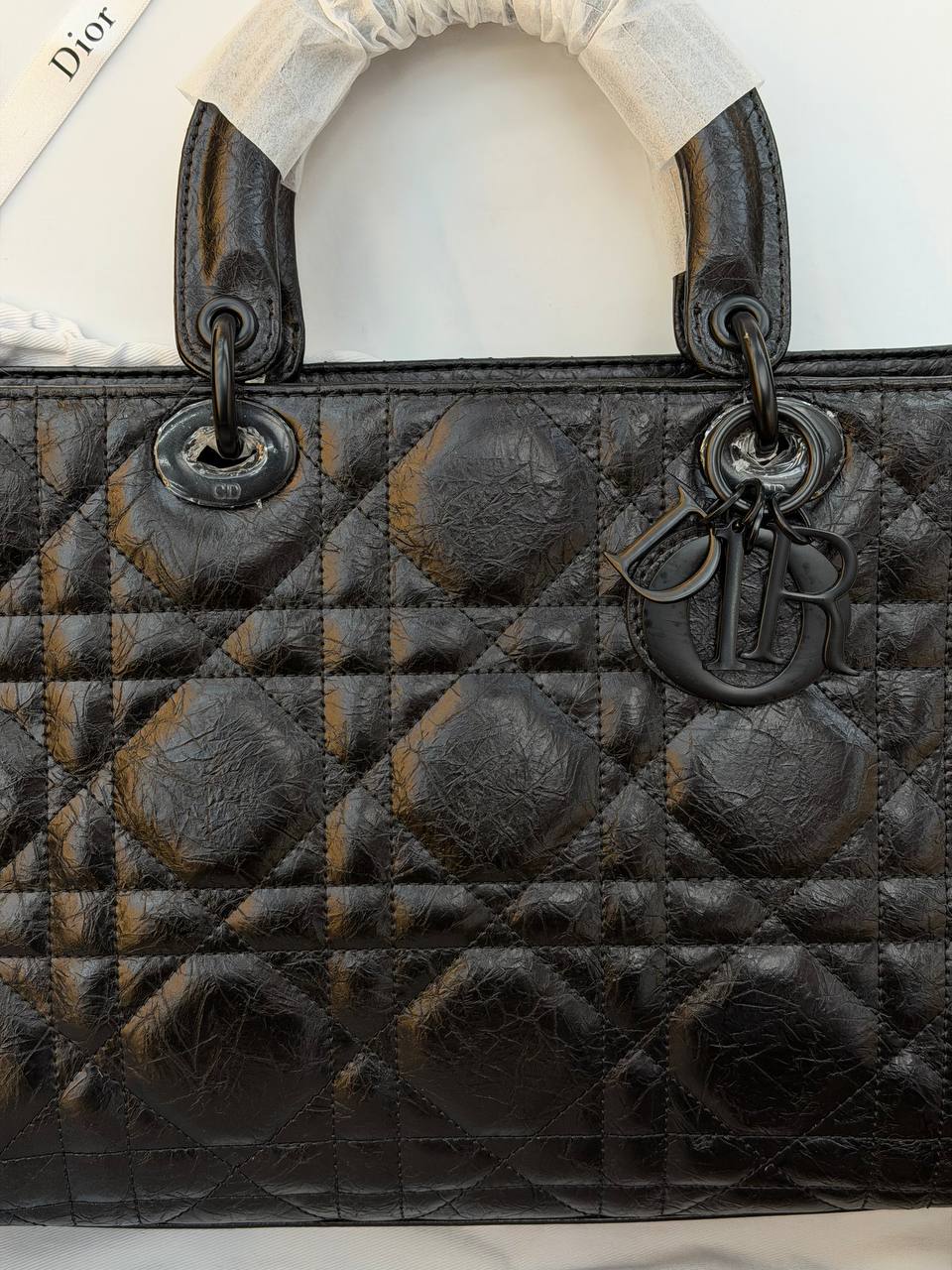 Schwarze Damenhandtasche - (Video)