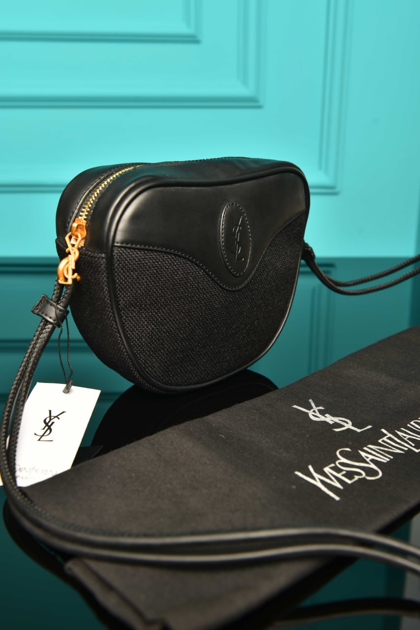 Le 5 A 7 Hobo Bag In Smooth Leather