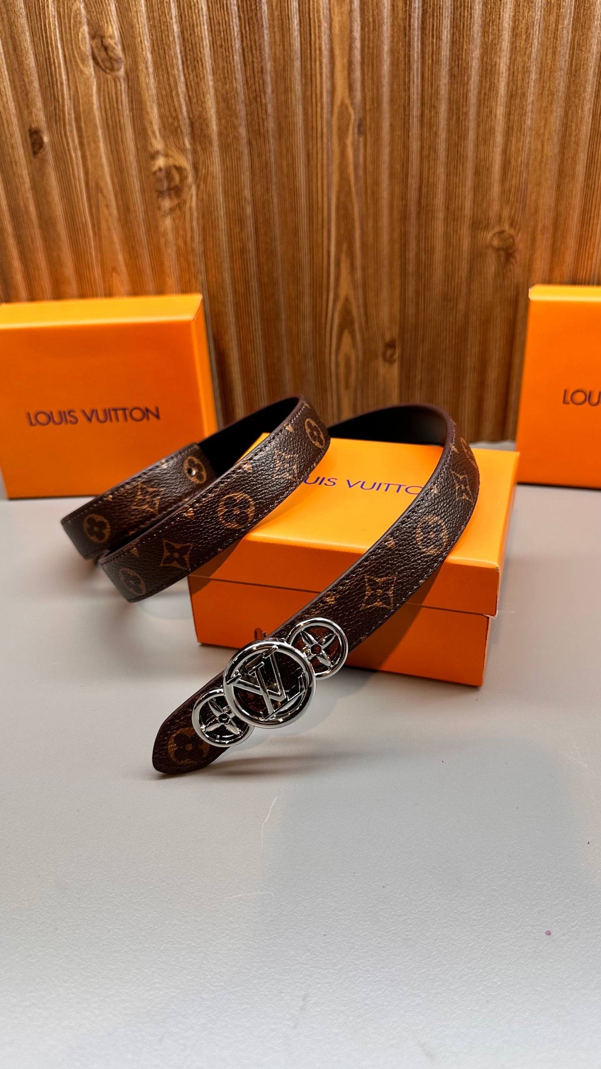Ceinture à boucle en acier