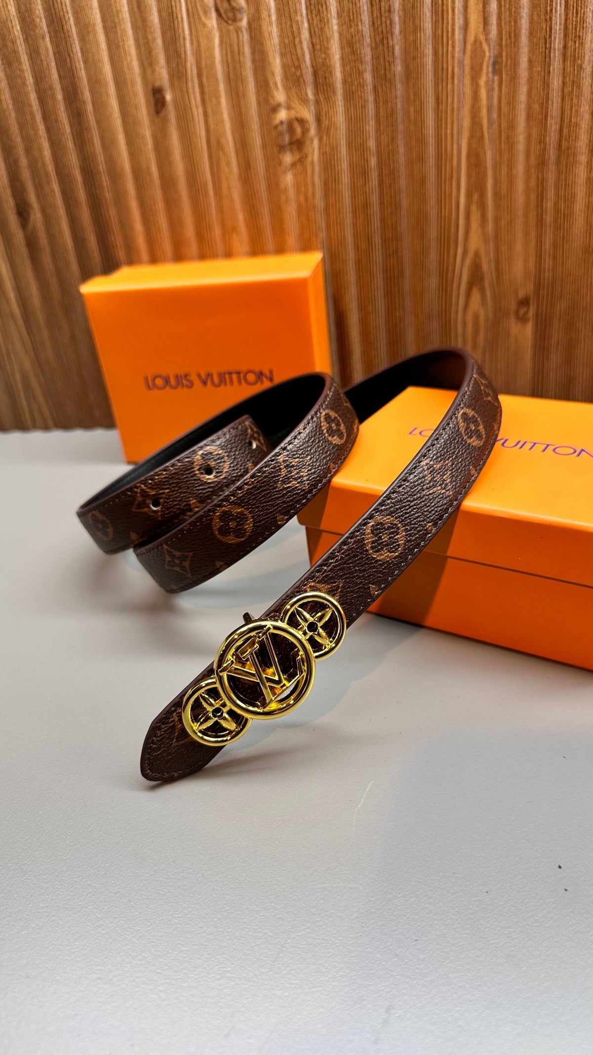 Ceinture à boucle en acier