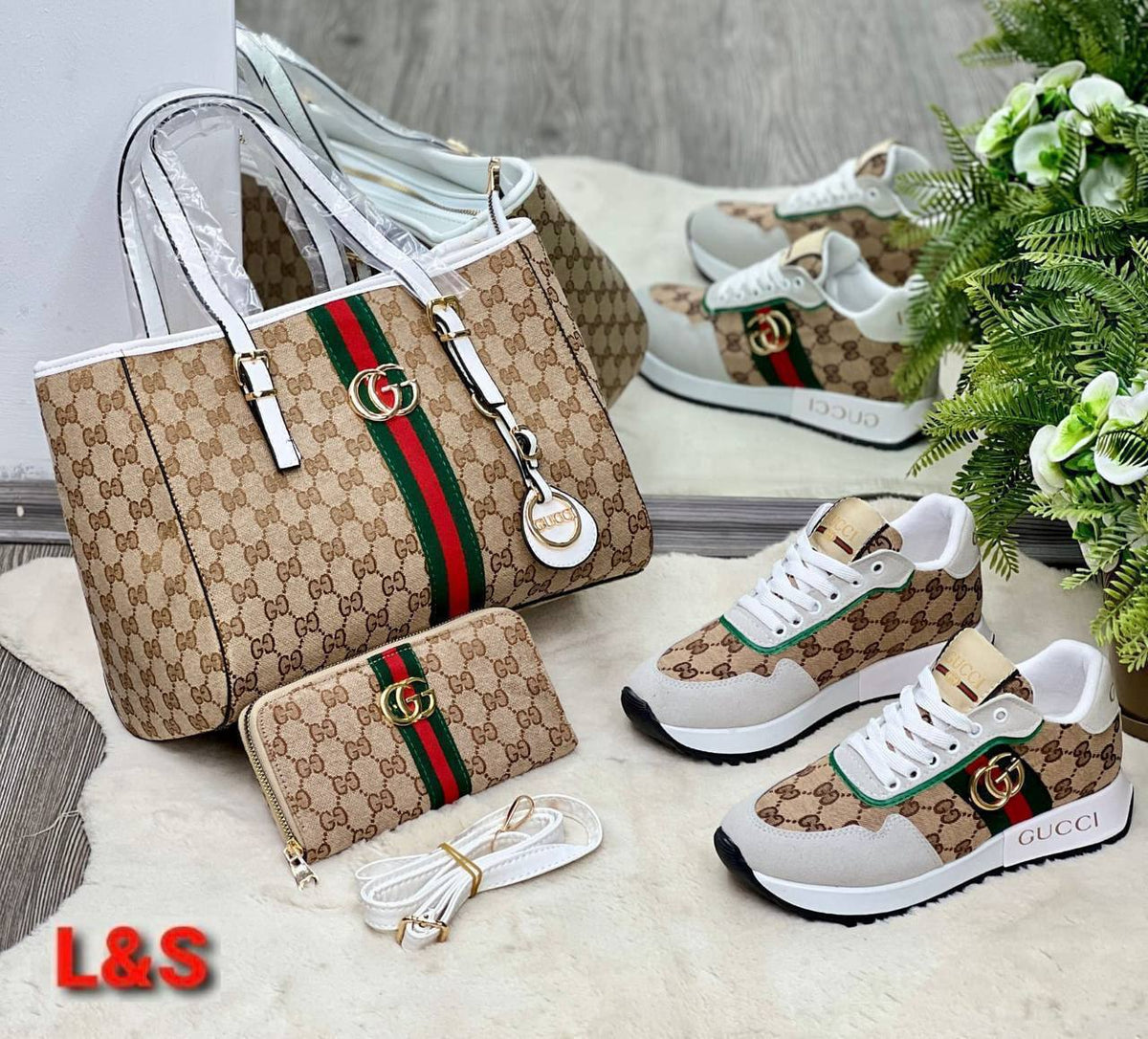 Bag, shoes and Wallet