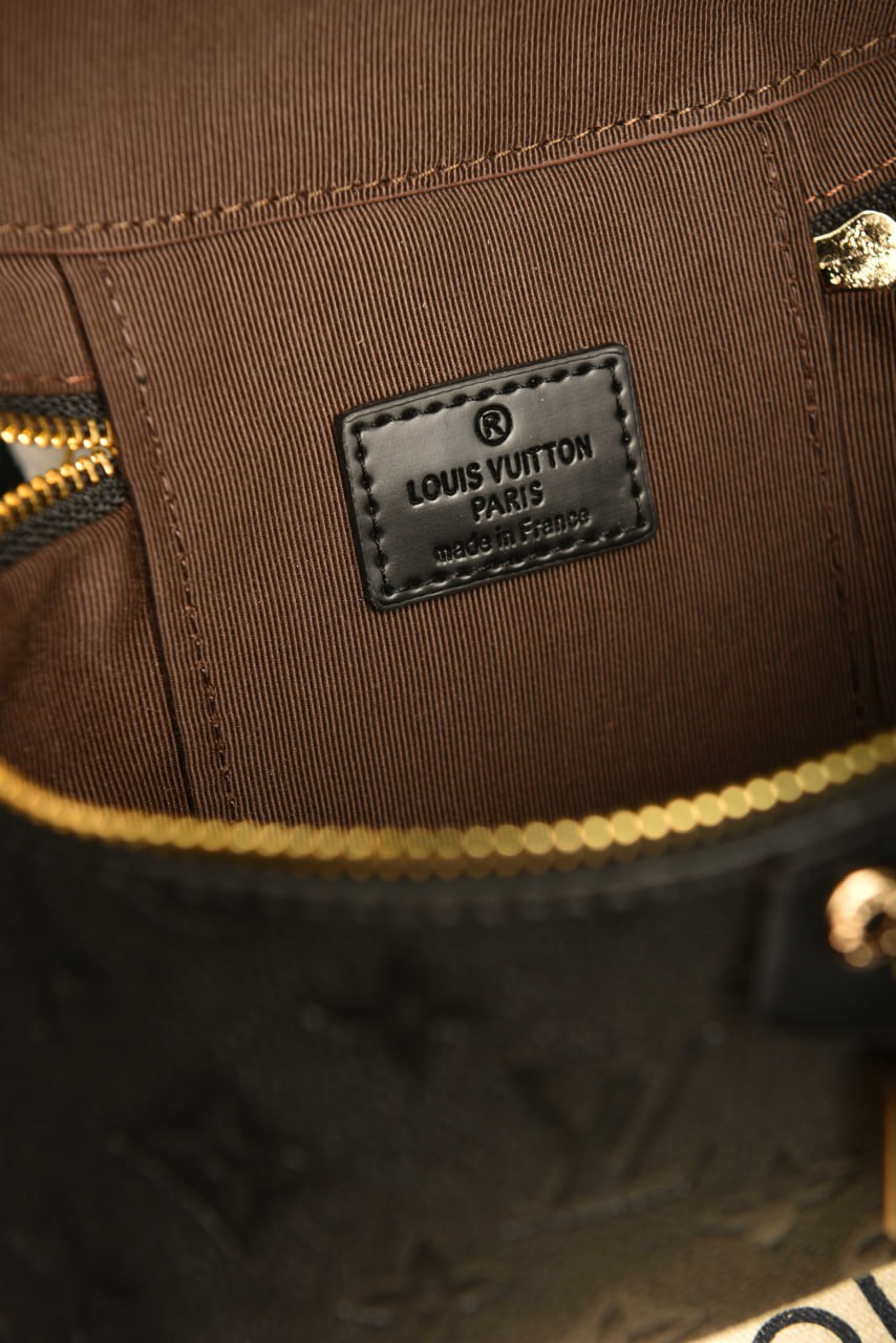 Vanity Chain Pouch