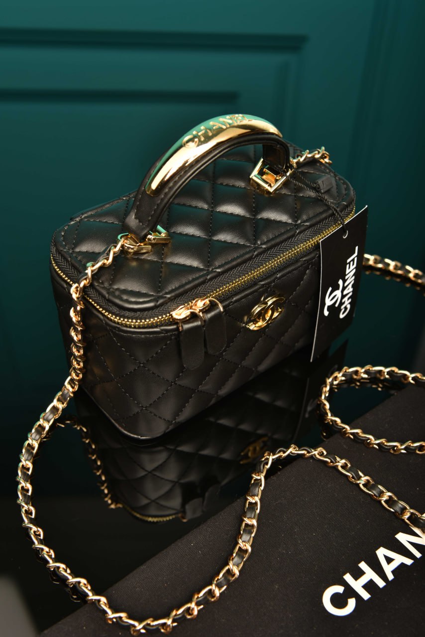 CH - Quilted Small Lambskin Vanity Case