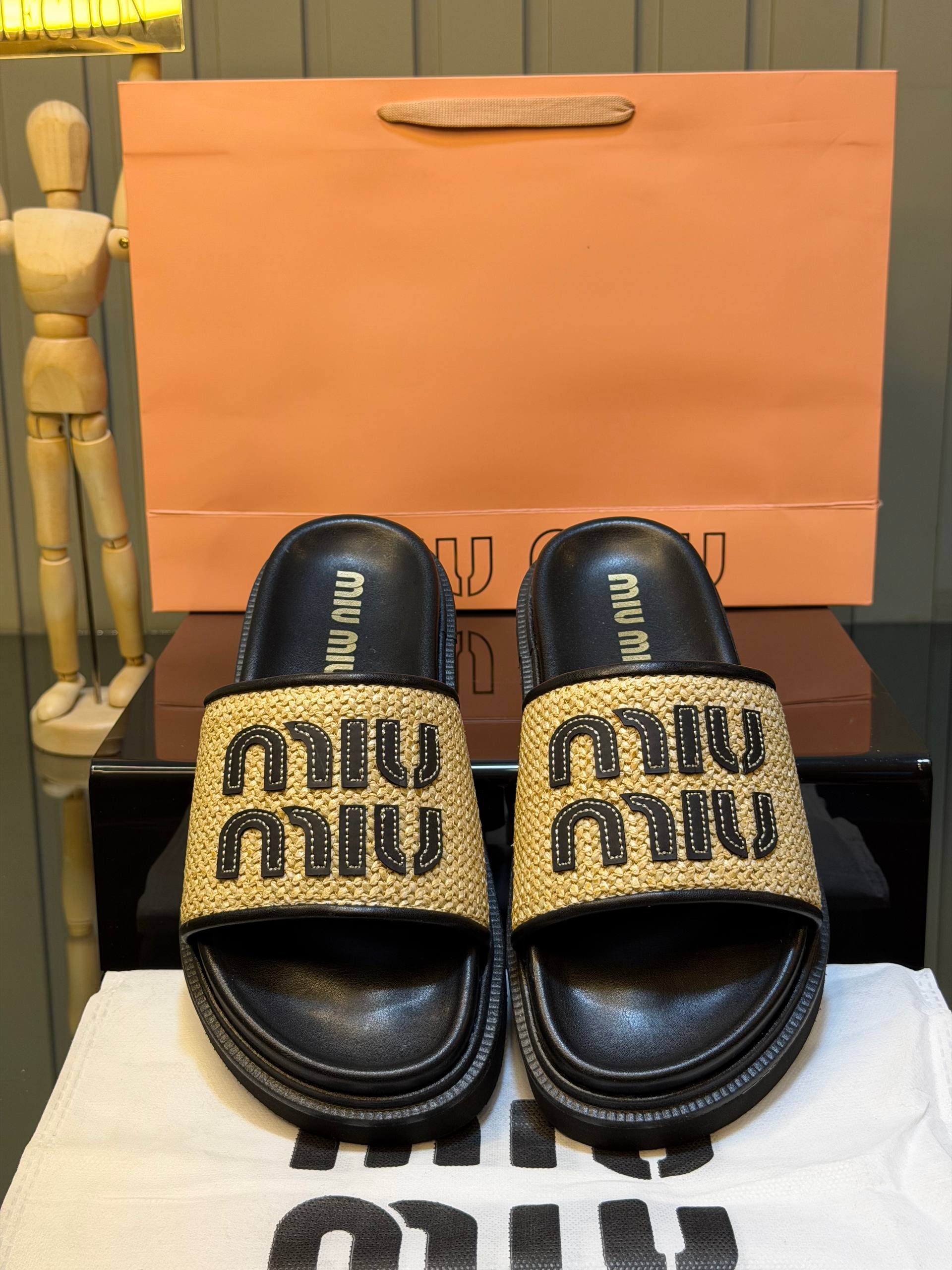 MM - Slipper