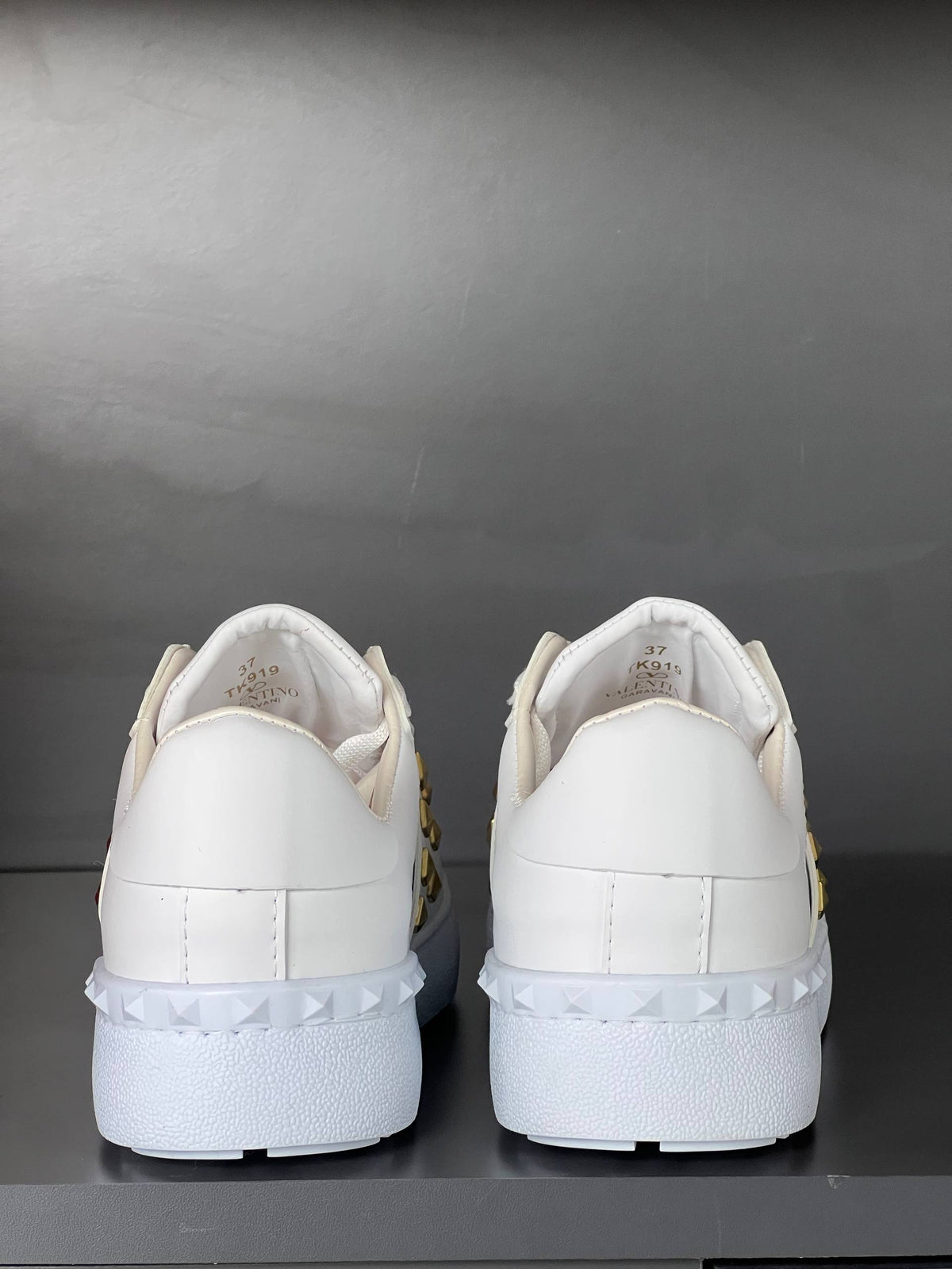 V - Schuhe