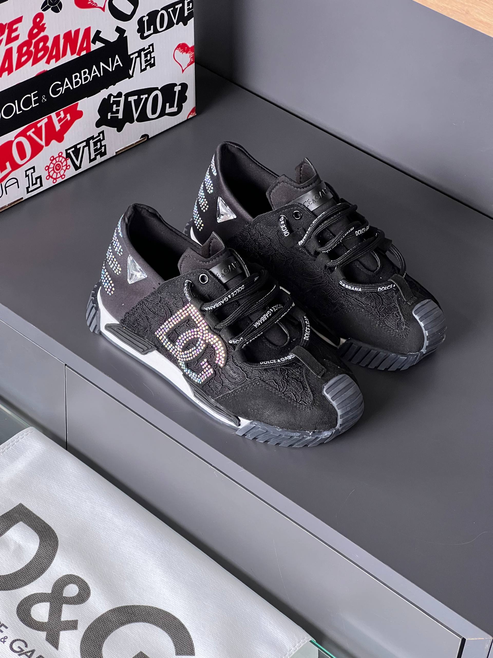 D - Chaussures