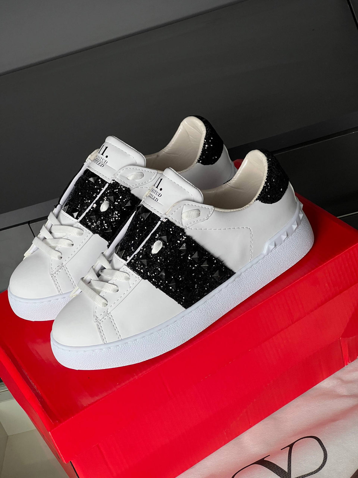 V-SHOES