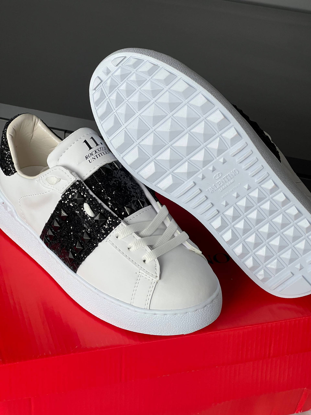 V-SHOES