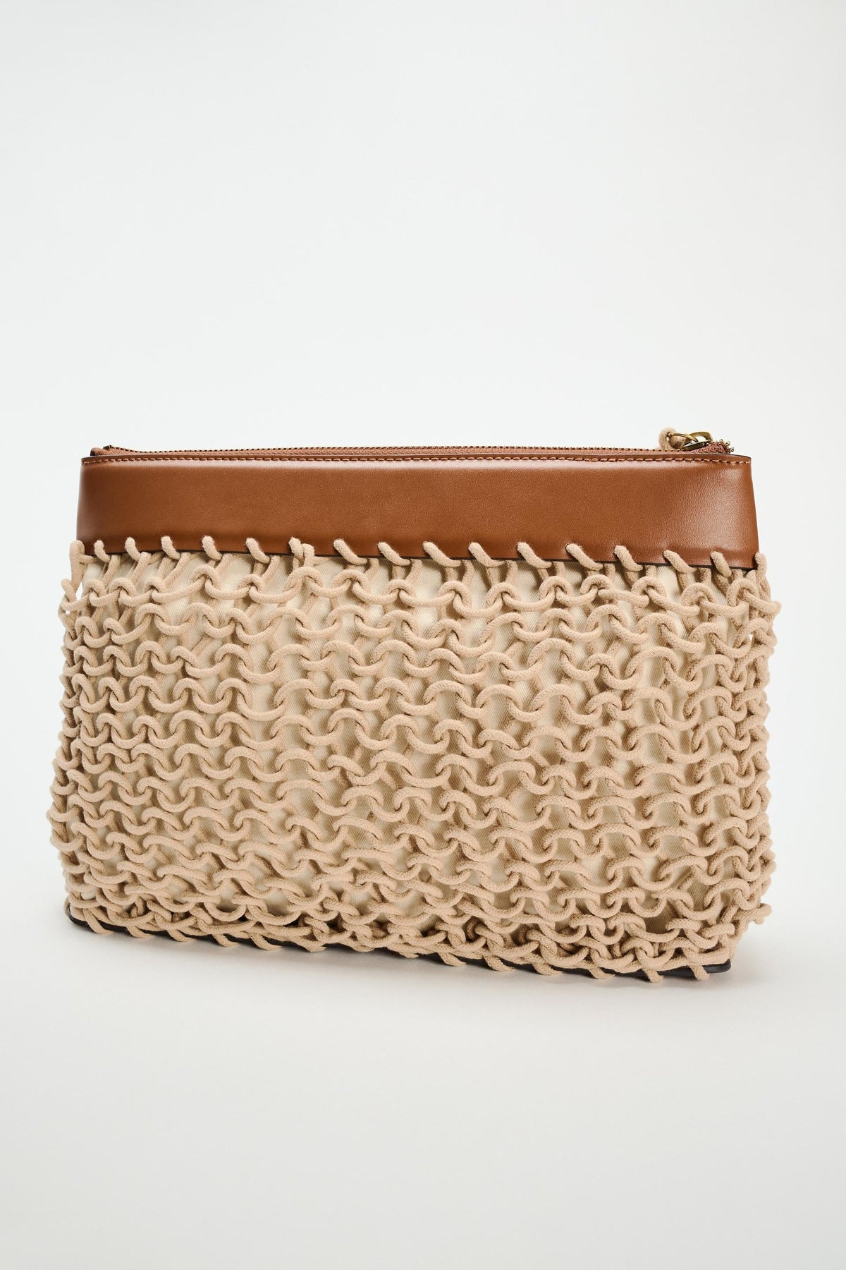 ZARA - GEFLOCHTENE SEIL-CLUTCH