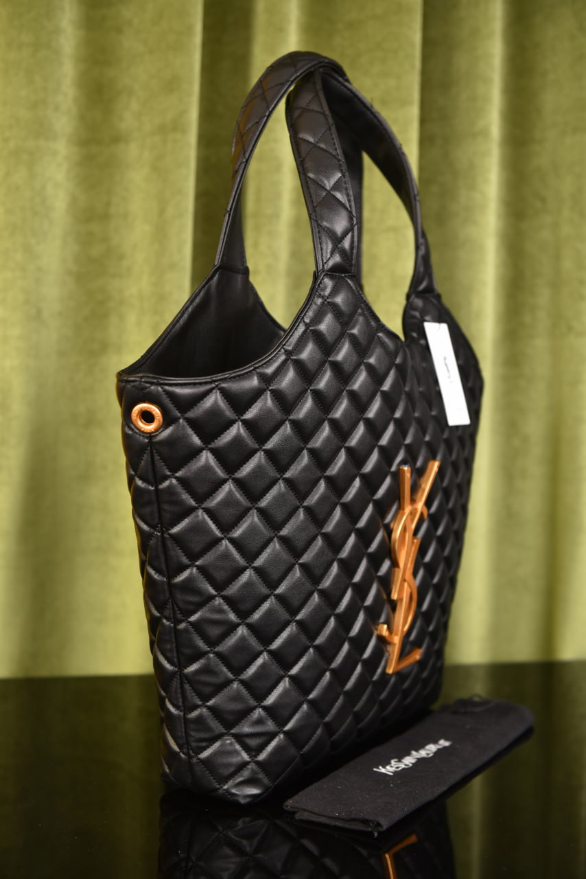 Icare Maxi Shopping Bag aus gestepptem Leder