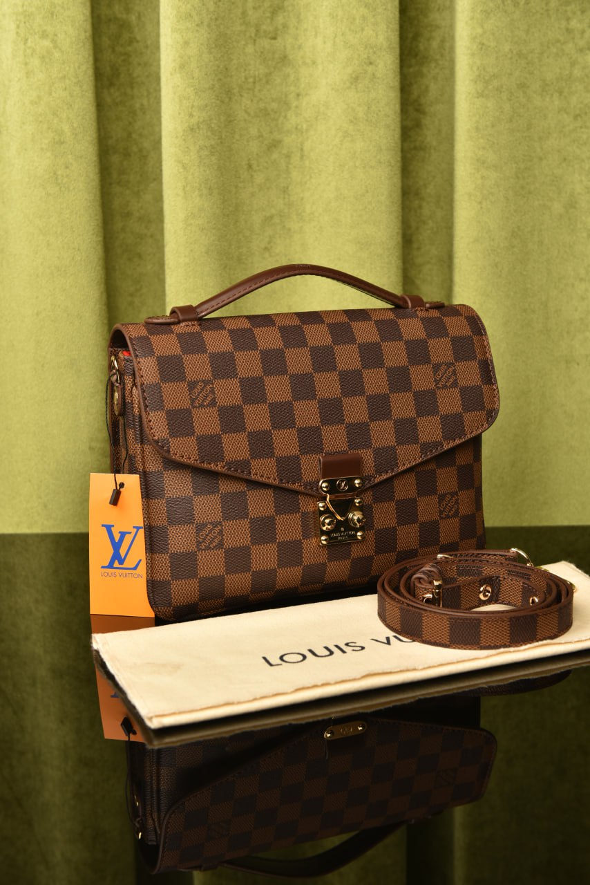 Metis Pochette