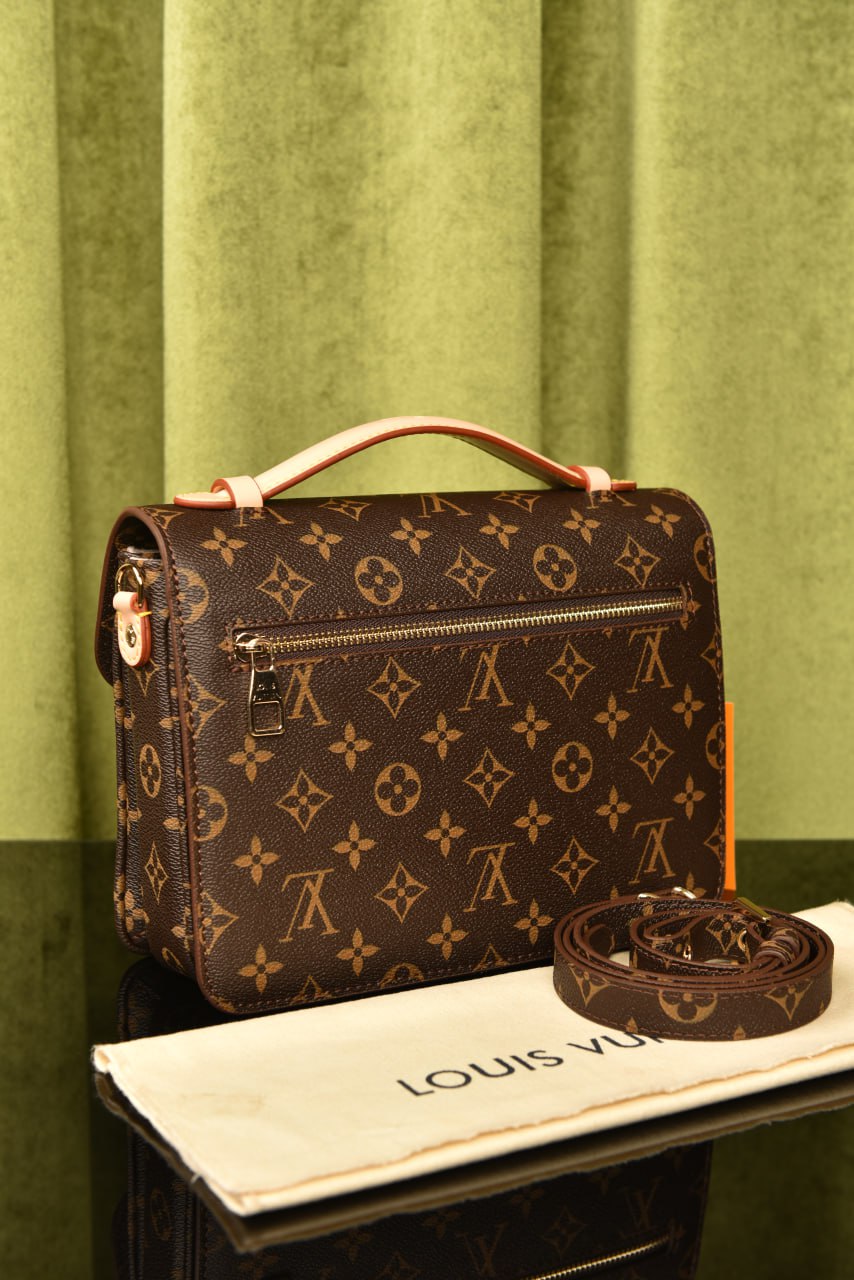 Metis Pochette