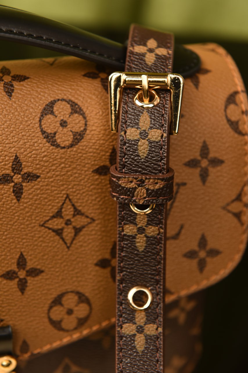 Metis Pochette