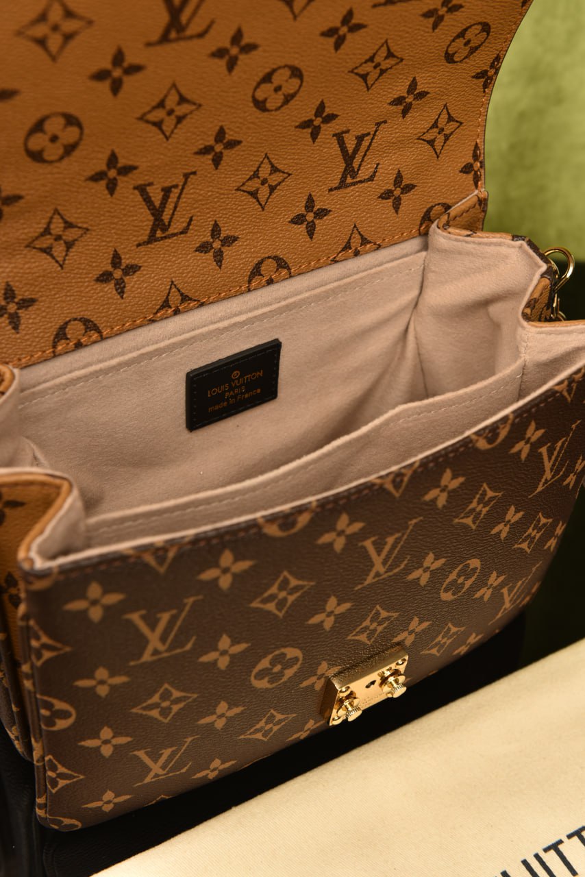 Metis Pochette
