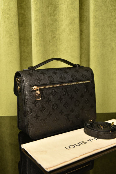 Metis Pochette Schwarz