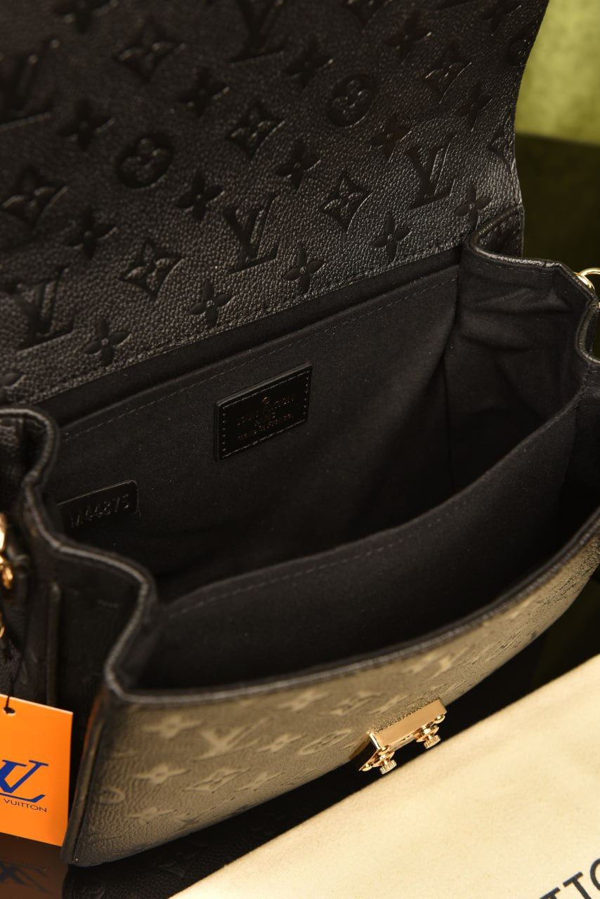Metis Pochette Schwarz