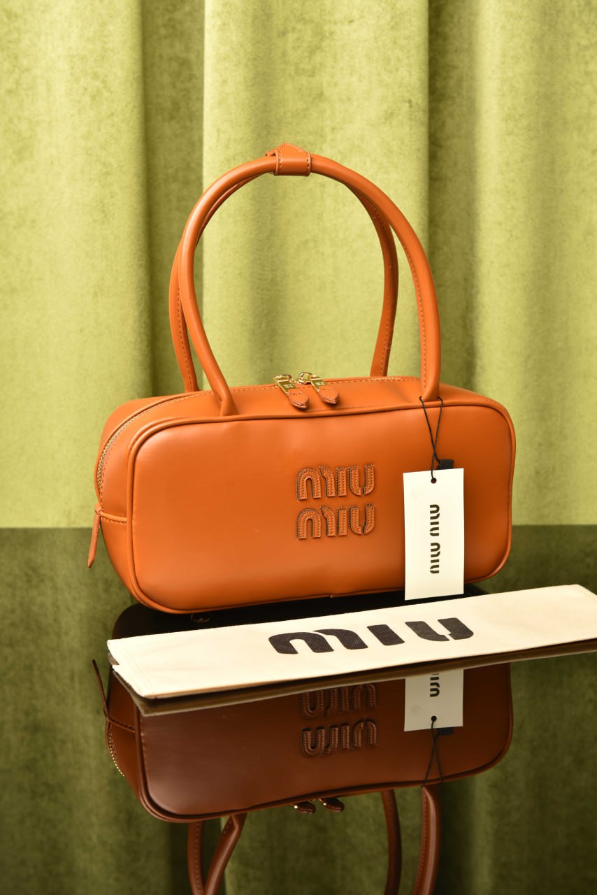MM - Beuteltasche aus Leder