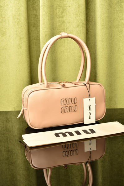 MM - Beuteltasche aus Leder