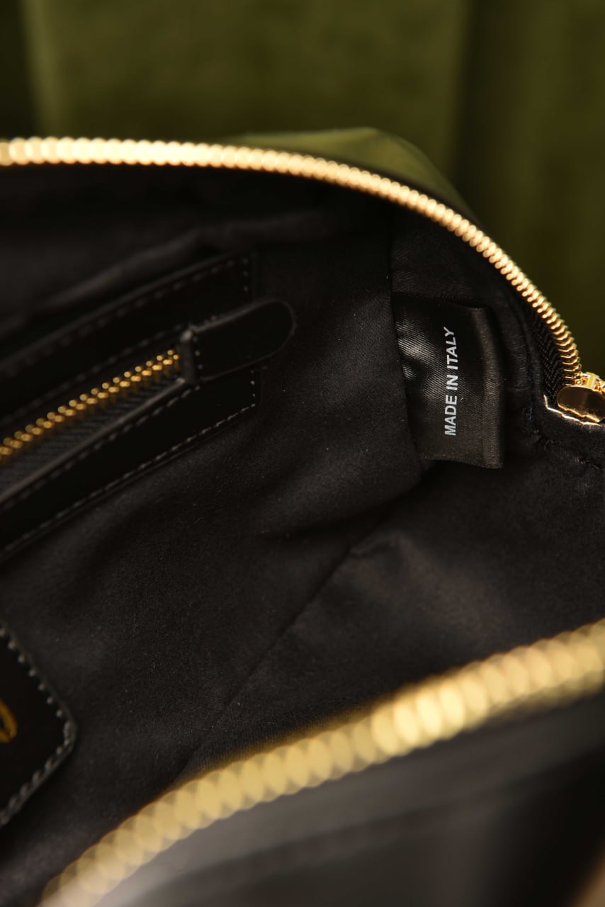 MM - Beuteltasche aus Leder