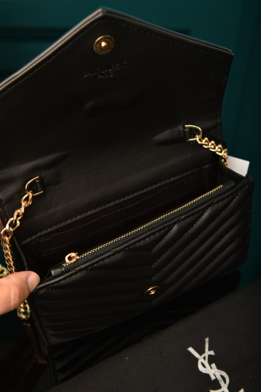 Portefeuille Cassandre en cuir avec chaîne