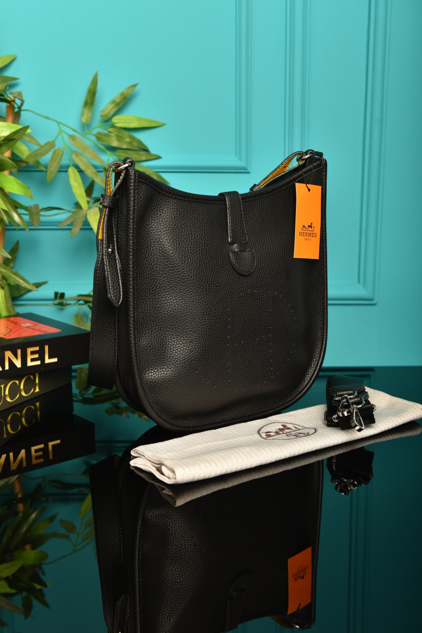 Evelyne Crossbody