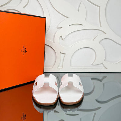 Oran Slippers (White)