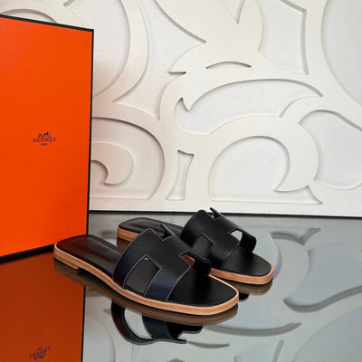 Oran Slippers (Black)