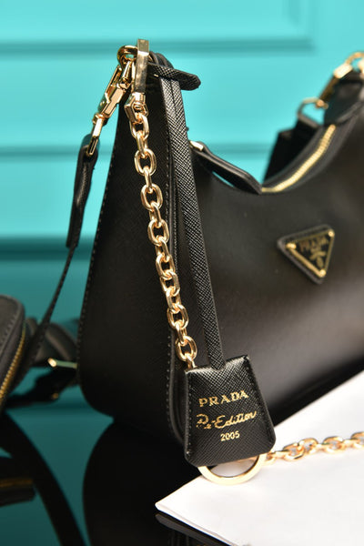 Sac en cuir Saffiano Re-Edition 2005