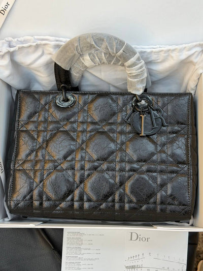Schwarze Damenhandtasche - (Video)