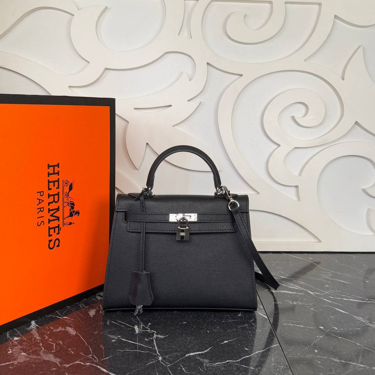 Kelly 22 Bag and Slipper Set
