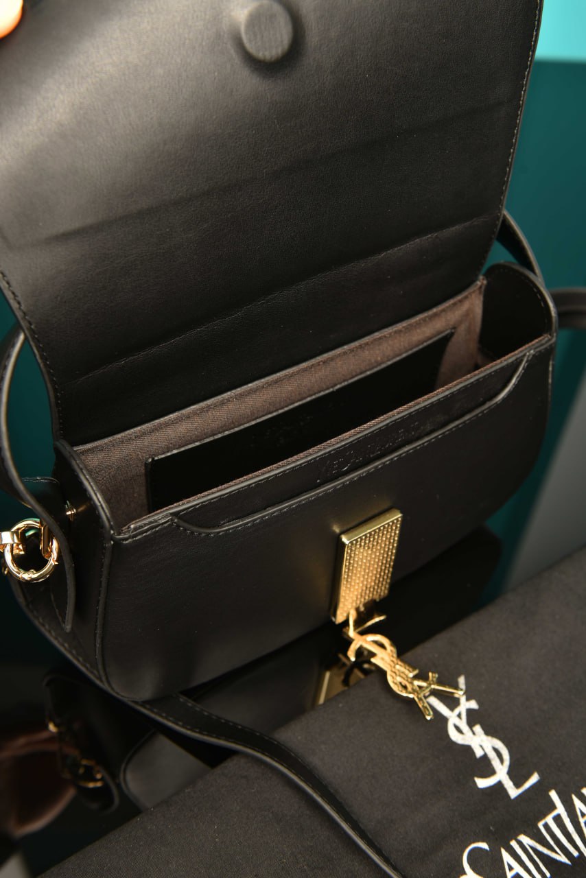 Voltaire Box
