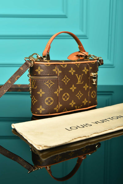 Vanity Chain Pouch