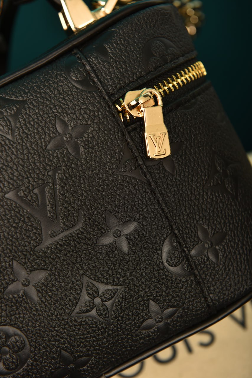 Vanity Chain Pouch
