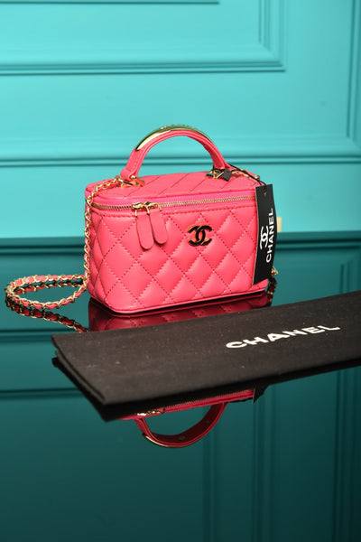 CH - Quilted Small Lambskin Vanity Case