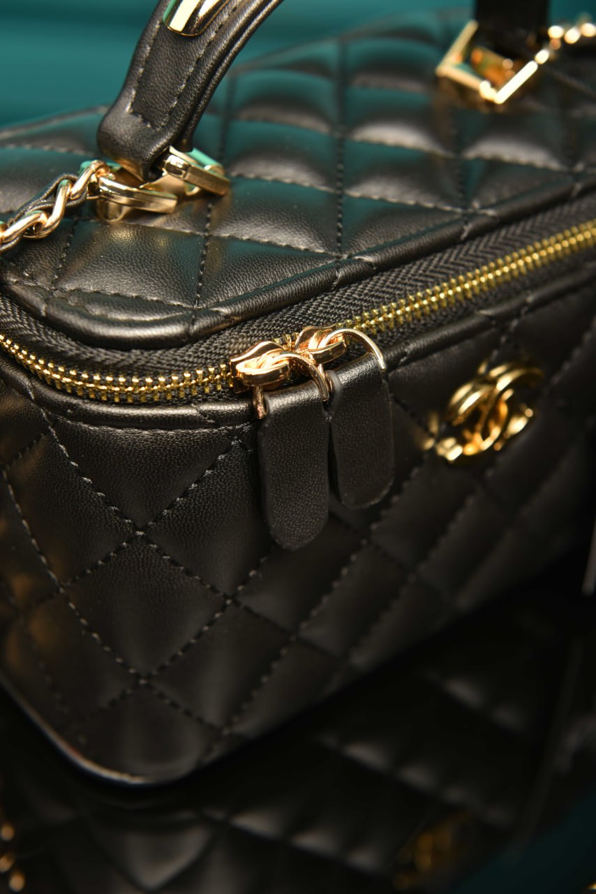 CH - Quilted Small Lambskin Vanity Case