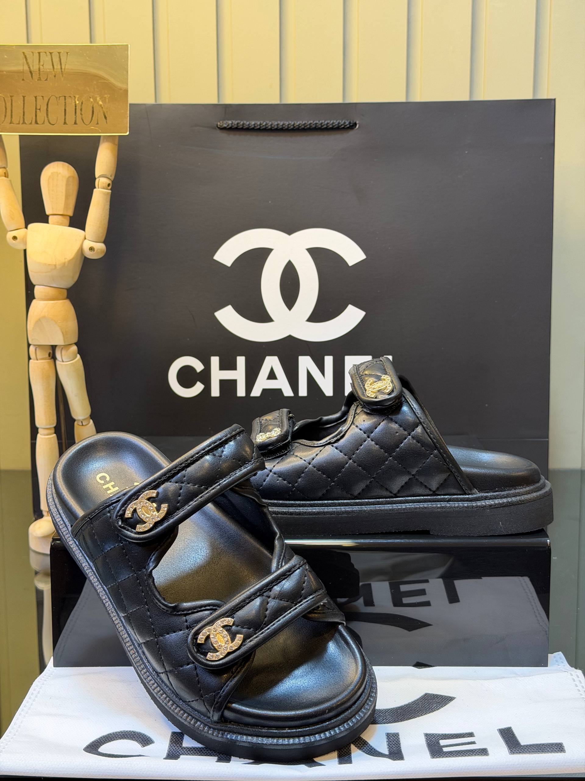 CH Shopping Bag and Slipper