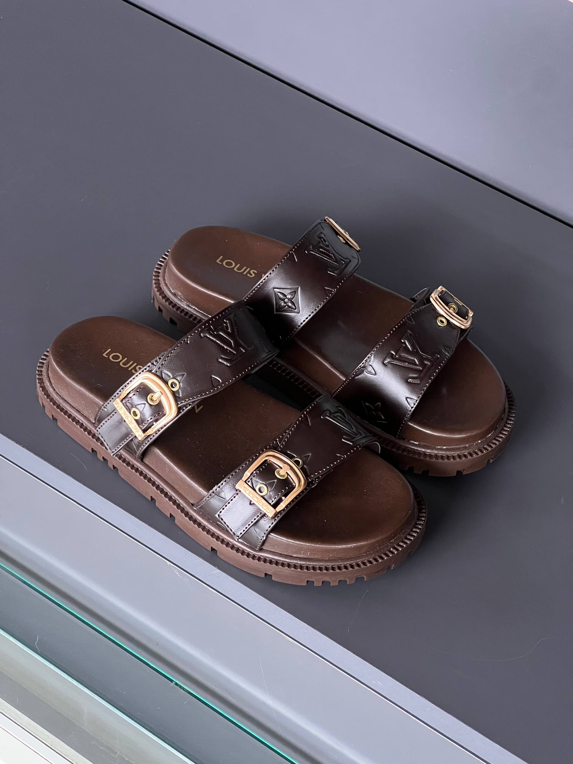 LVS - Slipper