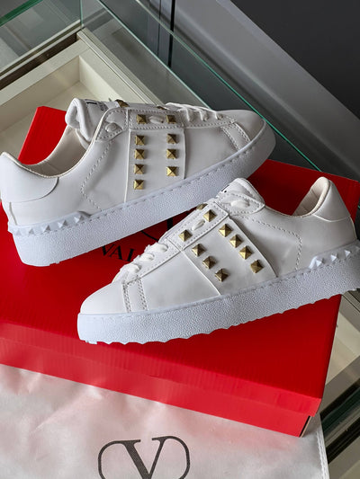 V - Shoes