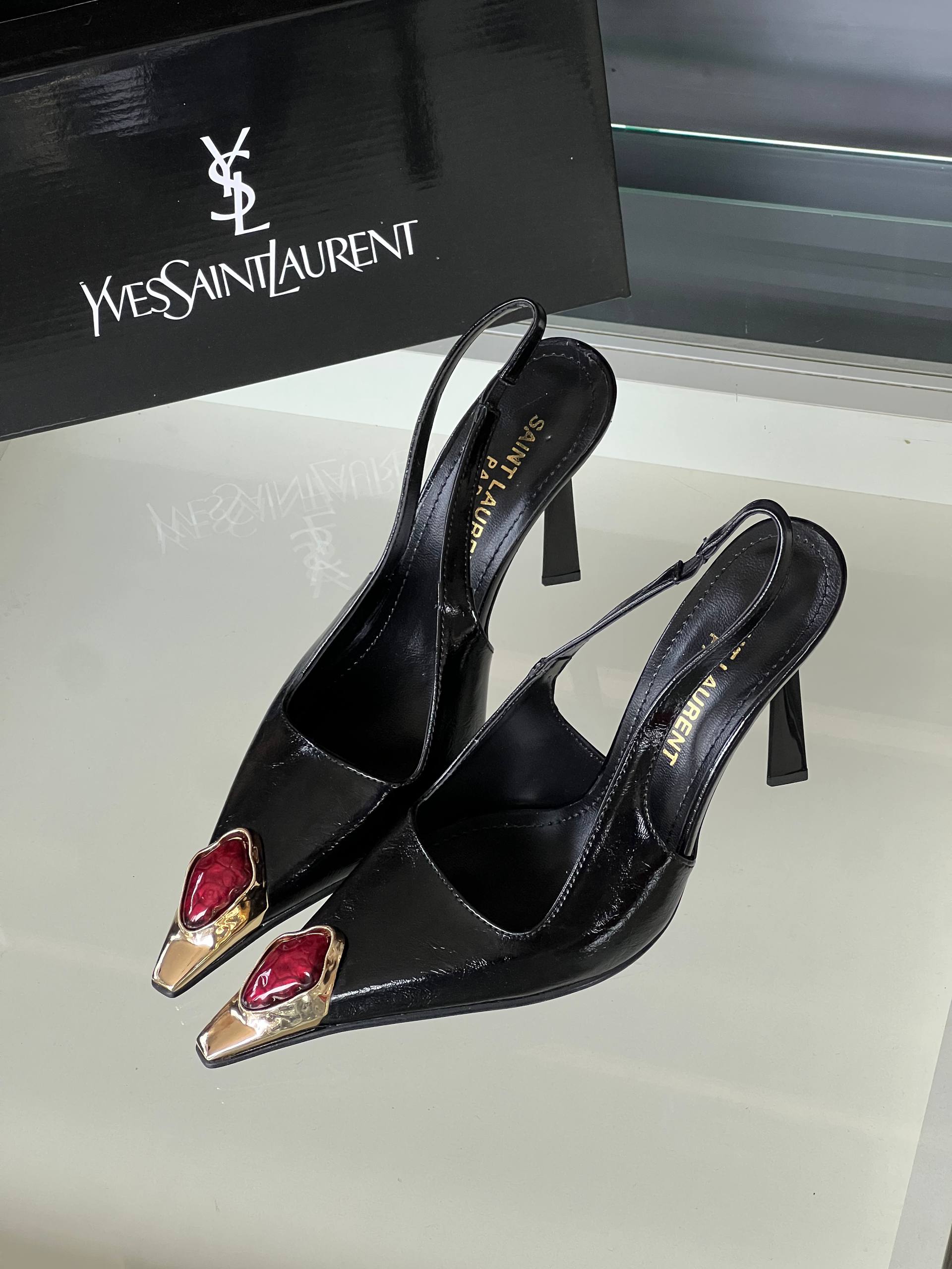 Y-S Heel