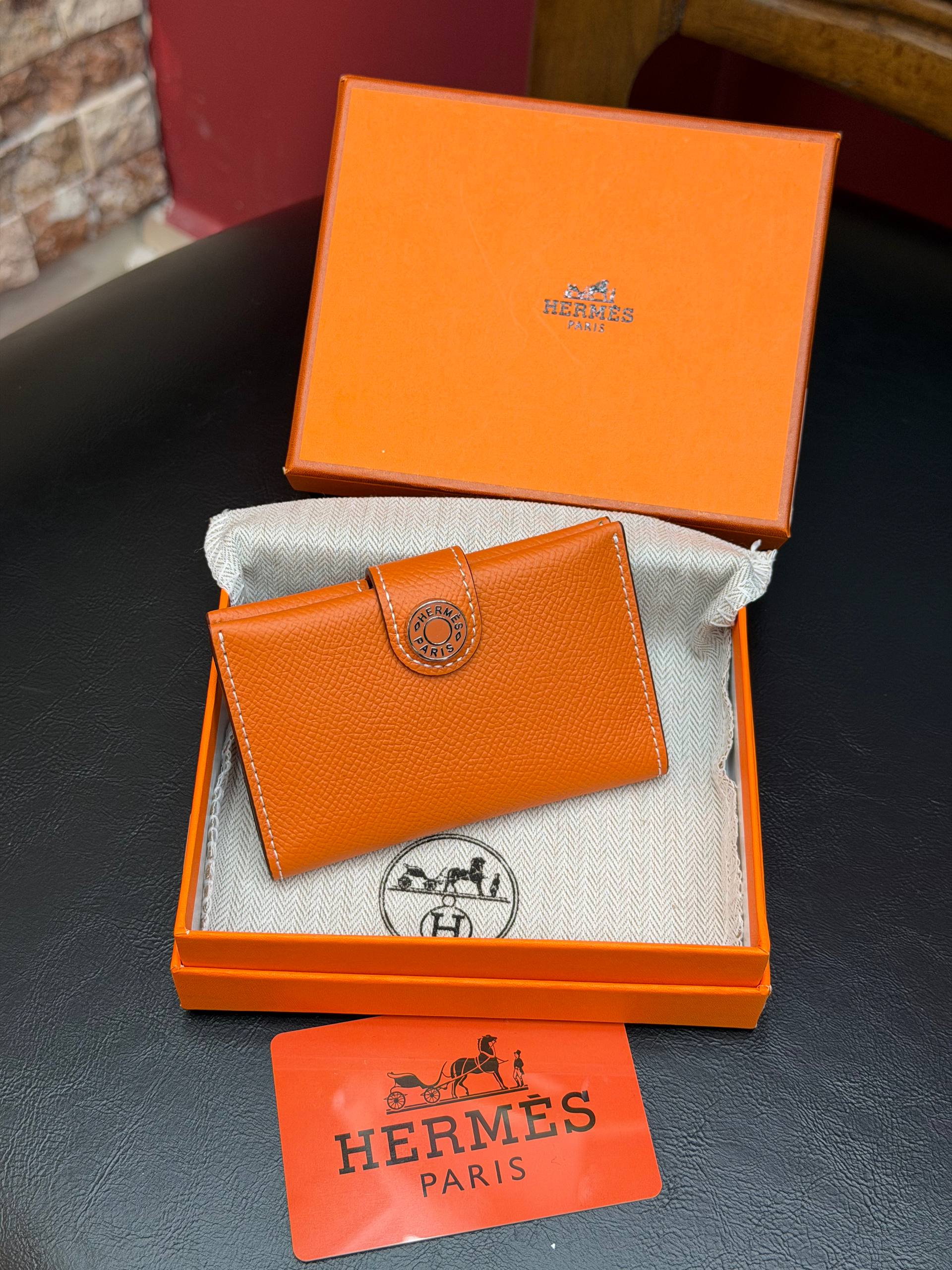 H - Card