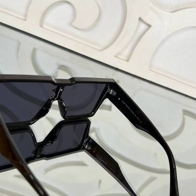 L - Sunglasses