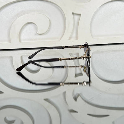 C – Sonnenbrille